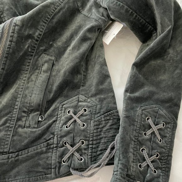 BNCI by Blanc Noir, Asymmetrical Velvet Moto Jacket with Laced Sleeves, NWT, NEW - Picture 7 of 11